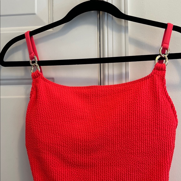 LILLY PULITZER size 8 vibrant red one piece swimsuit - Picture 2 of 4